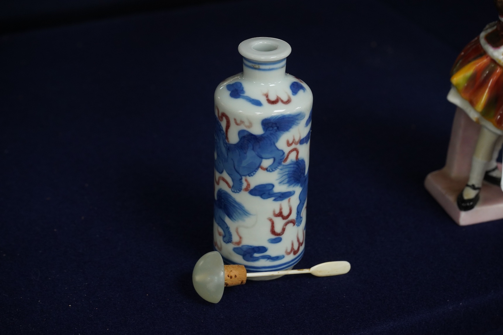 A late 19th/early 20th century Chinese porcelain snuff bottle, 10cm